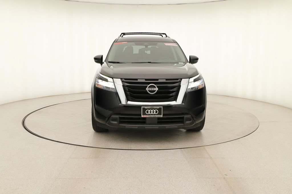 Used 2022 Nissan Pathfinder SV AWD/4WD image 11
