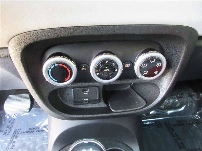 Used 2014 FIAT 500L Easy image 16