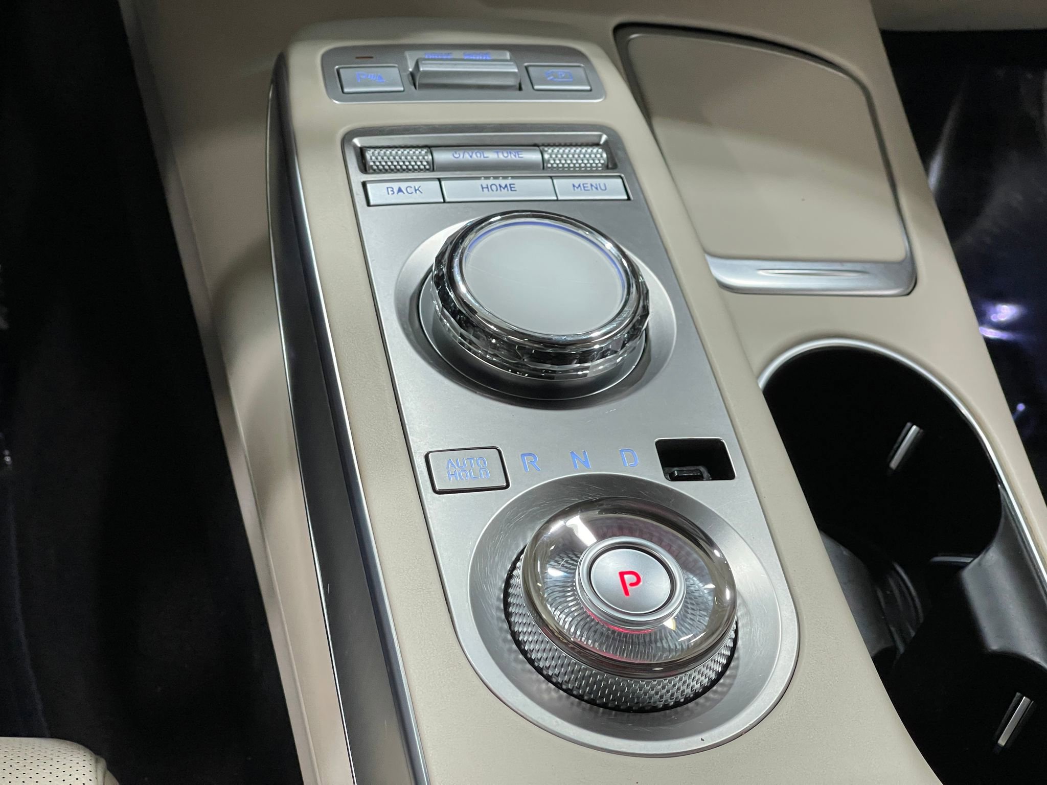 Used 2022 Genesis GV70 2.5T w/ Select Package image 28