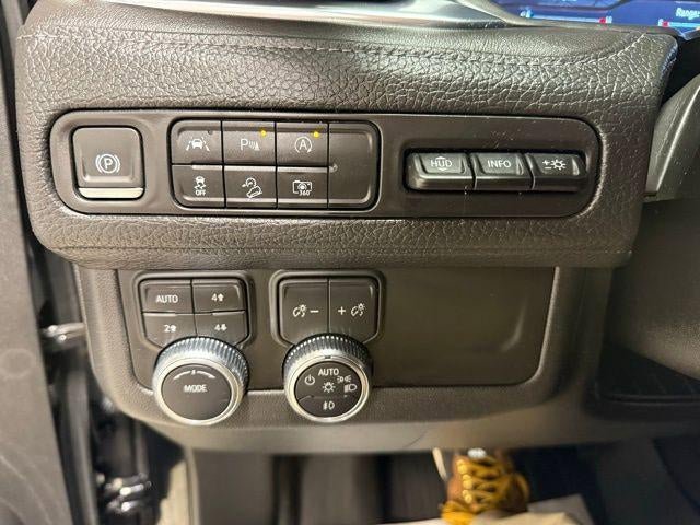 Used 2023 GMC Yukon Denali image 14