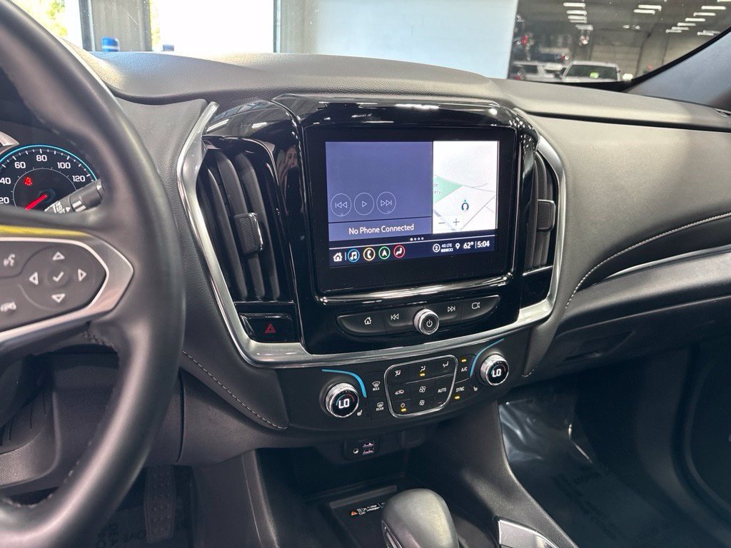 Used 2023 Chevrolet Traverse LT w/ LT Premium Package AWD/4WD image 18