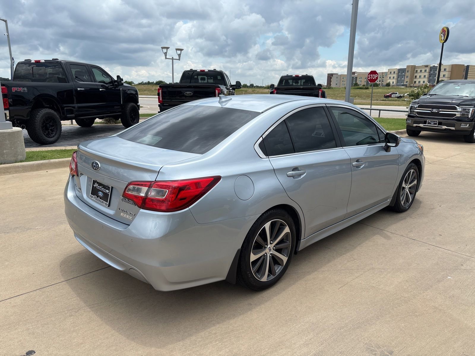 Used 2017 Subaru Legacy 2.5i Limited AWD/4WD image 6