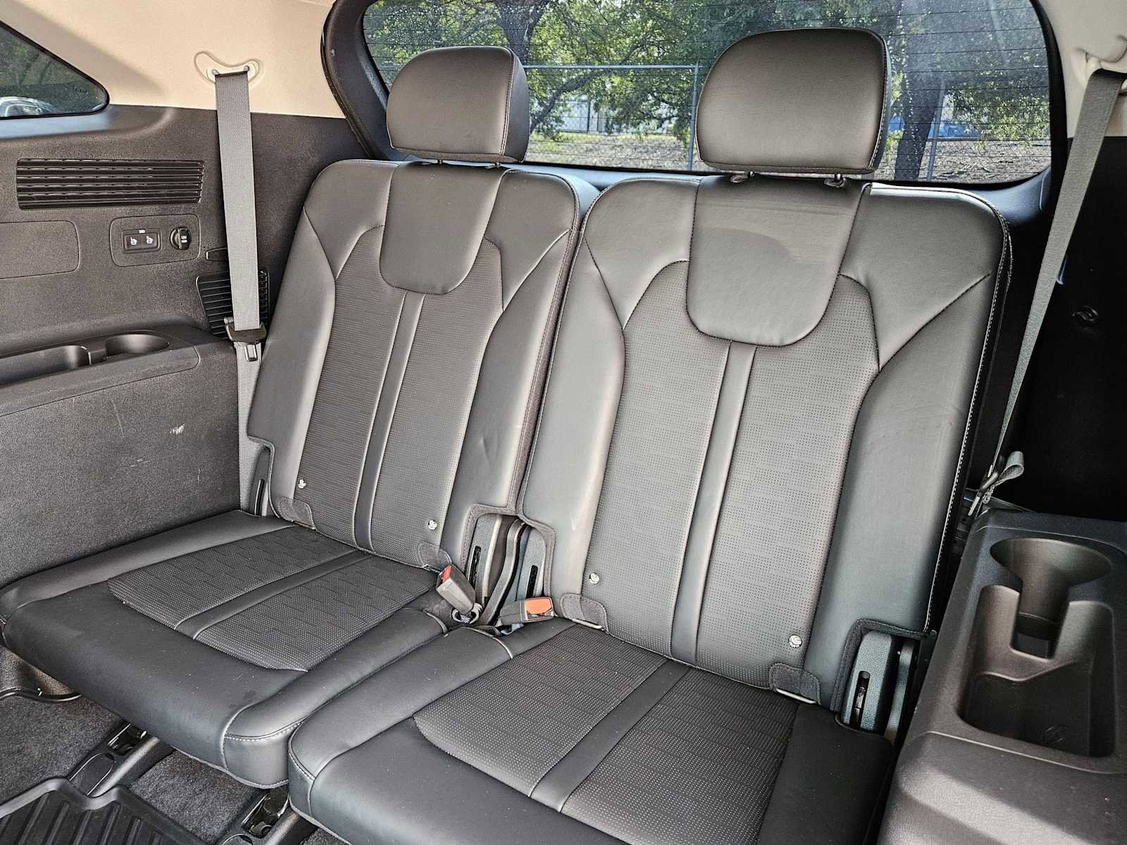 Certified 2025 Kia Sorento EX w/ Panoramic Sunroof Package FWD image 18