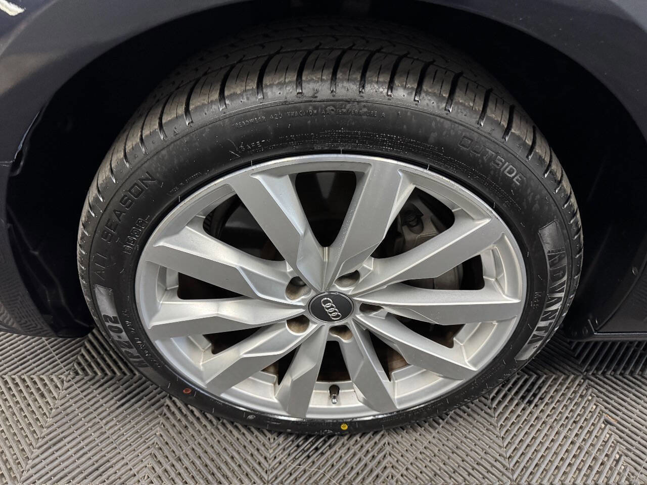 Used 2017 Audi A4 2.0T Premium w/ Convenience Package image 19