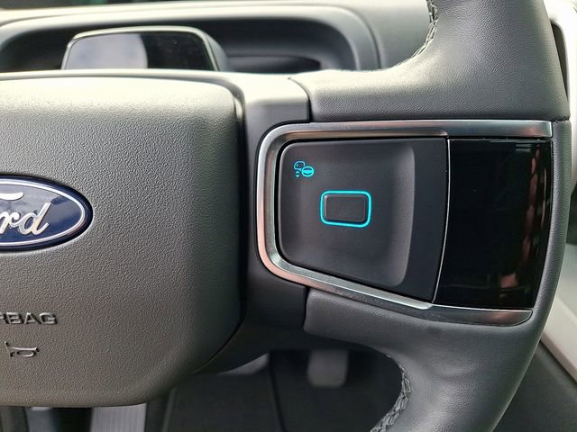 Used 2025 Ford Expedition Active image 23