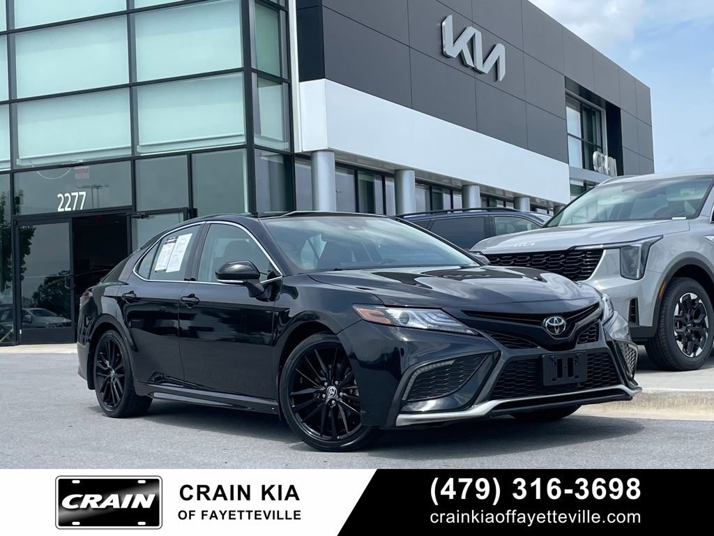 Used 2024 Toyota Camry XSE FWD image 1