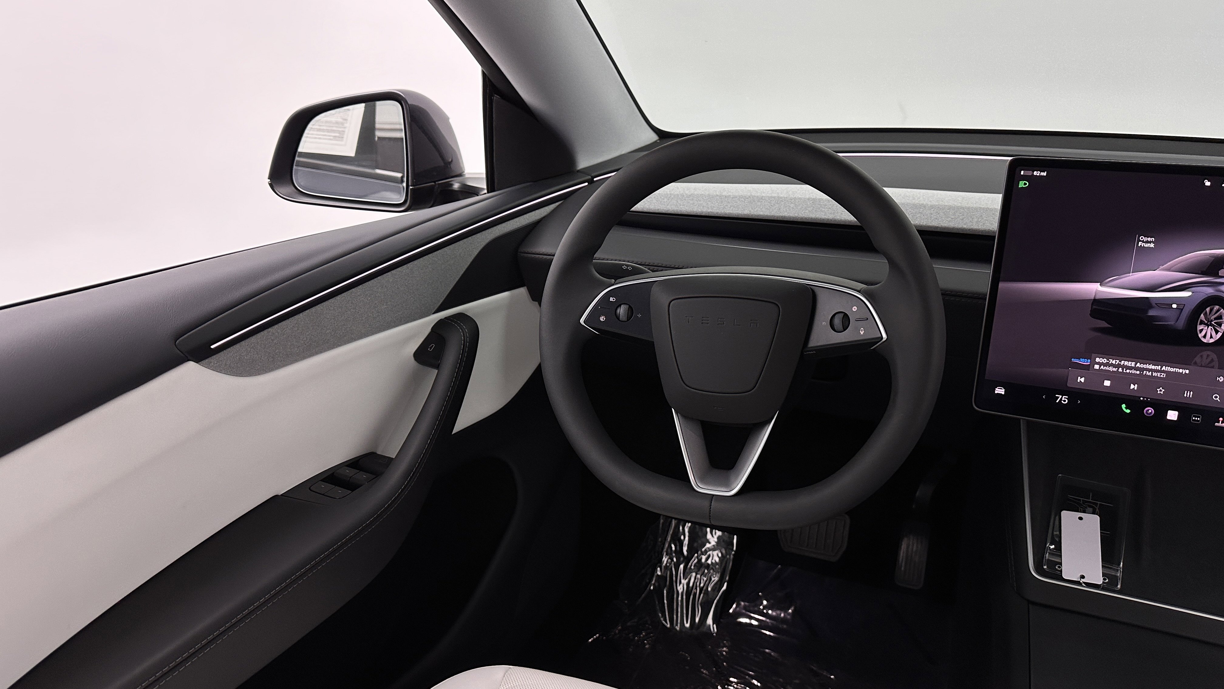 Used 2026 Tesla Model Y Long Range image 28