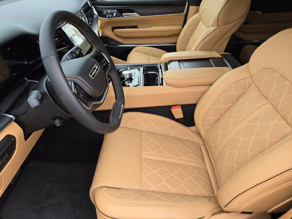 New 2026 Jeep Grand Wagoneer L Summit AWD/4WD image 12
