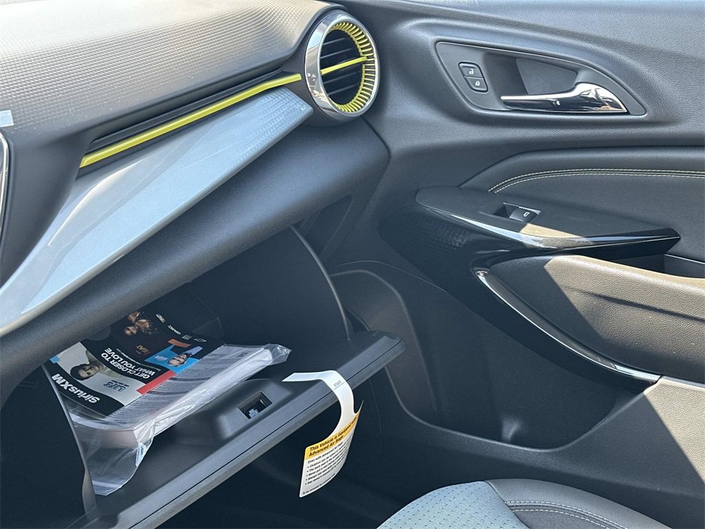 New 2025 Chevrolet Trax LT w/ LT Convenience Package image 24