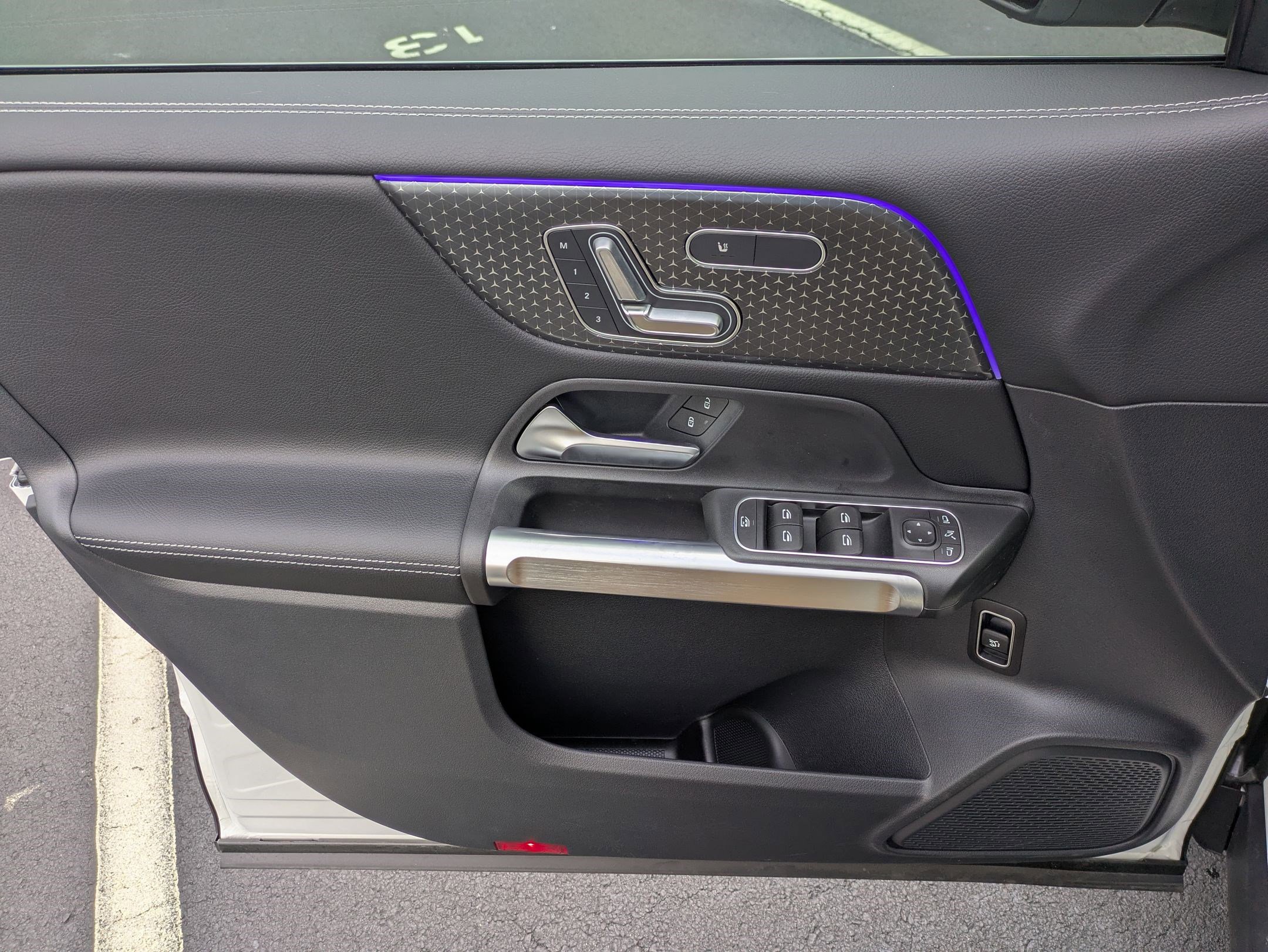 New 2025 Mercedes-Benz GLB 250 image 14