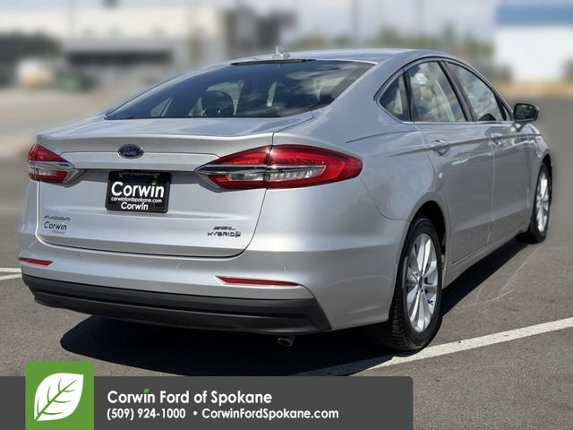 Used 2019 Ford Fusion SEL FWD image 15