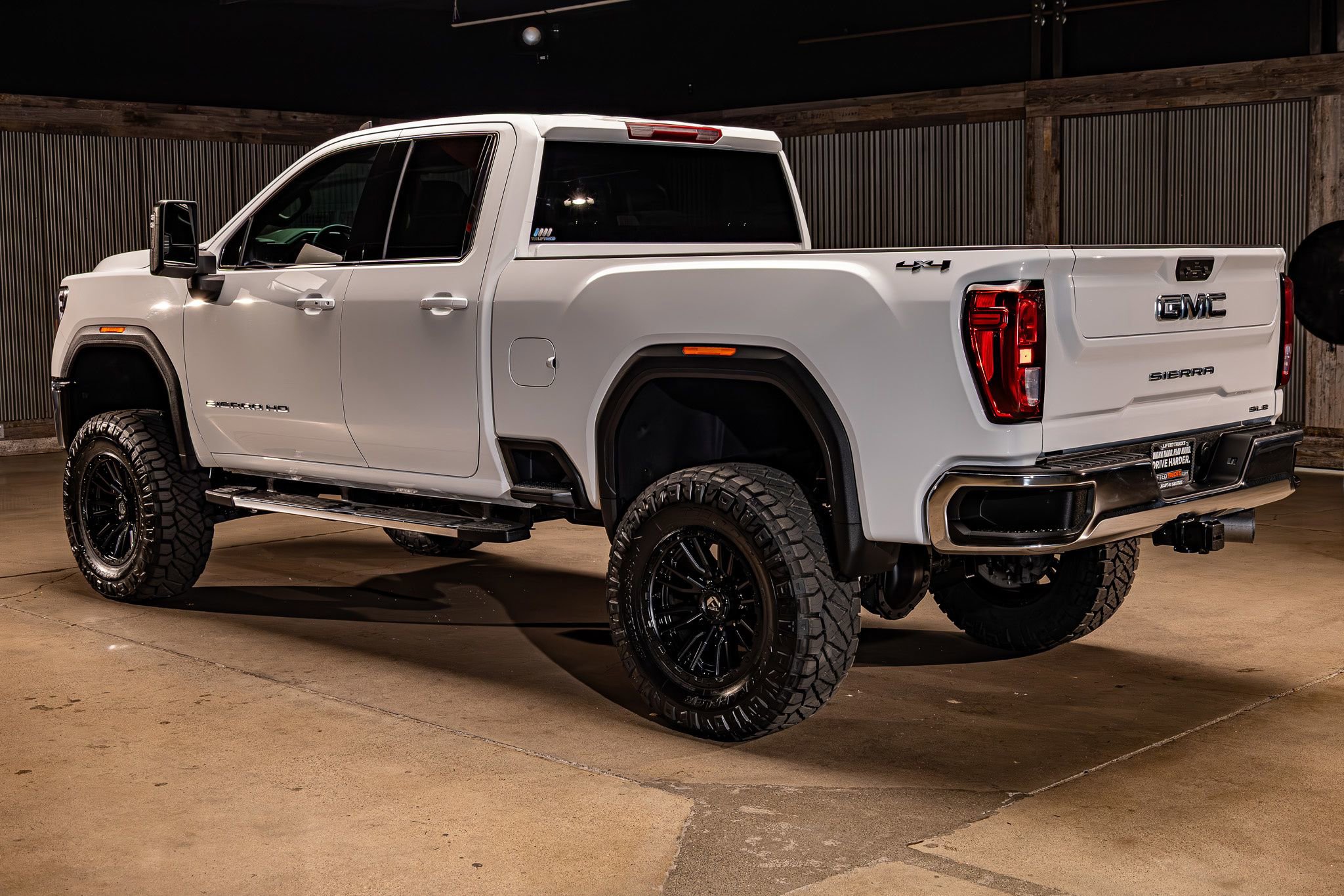 Used 2024 GMC Sierra 2500 SLE w/ SLE Convenience Package image 7