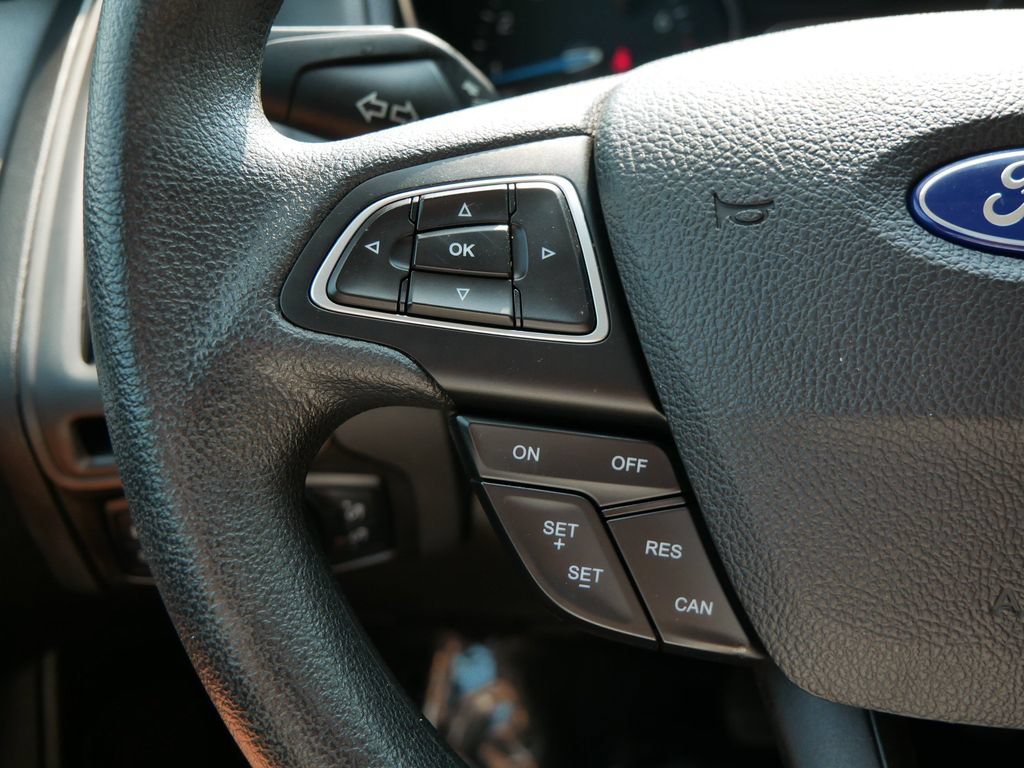 Certified 2018 Ford Focus SEL FWD image 18