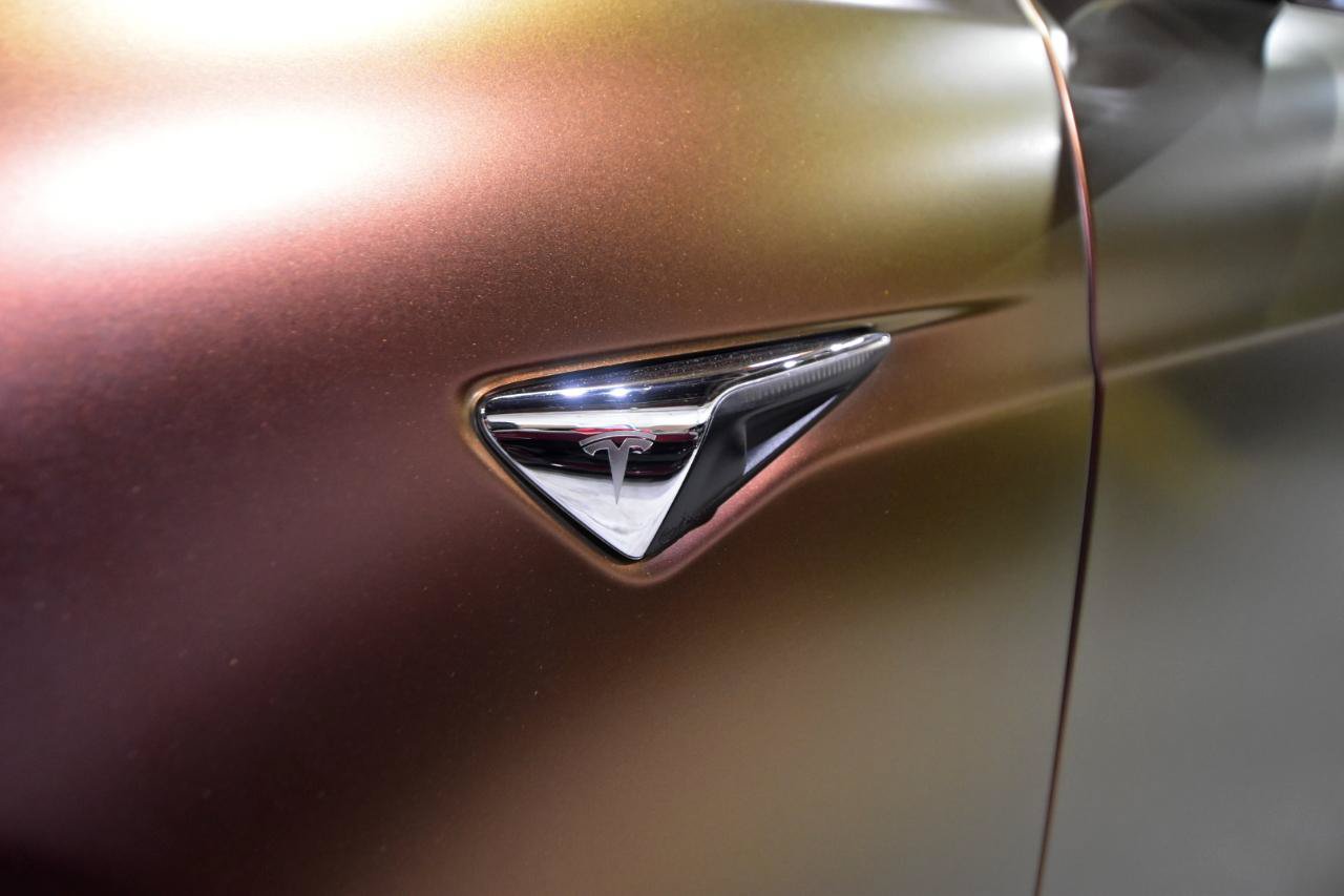 Used 2021 Tesla Model S AWD image 4