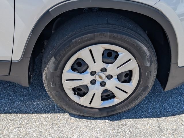 Used 2015 Chevrolet Trax LS image 16