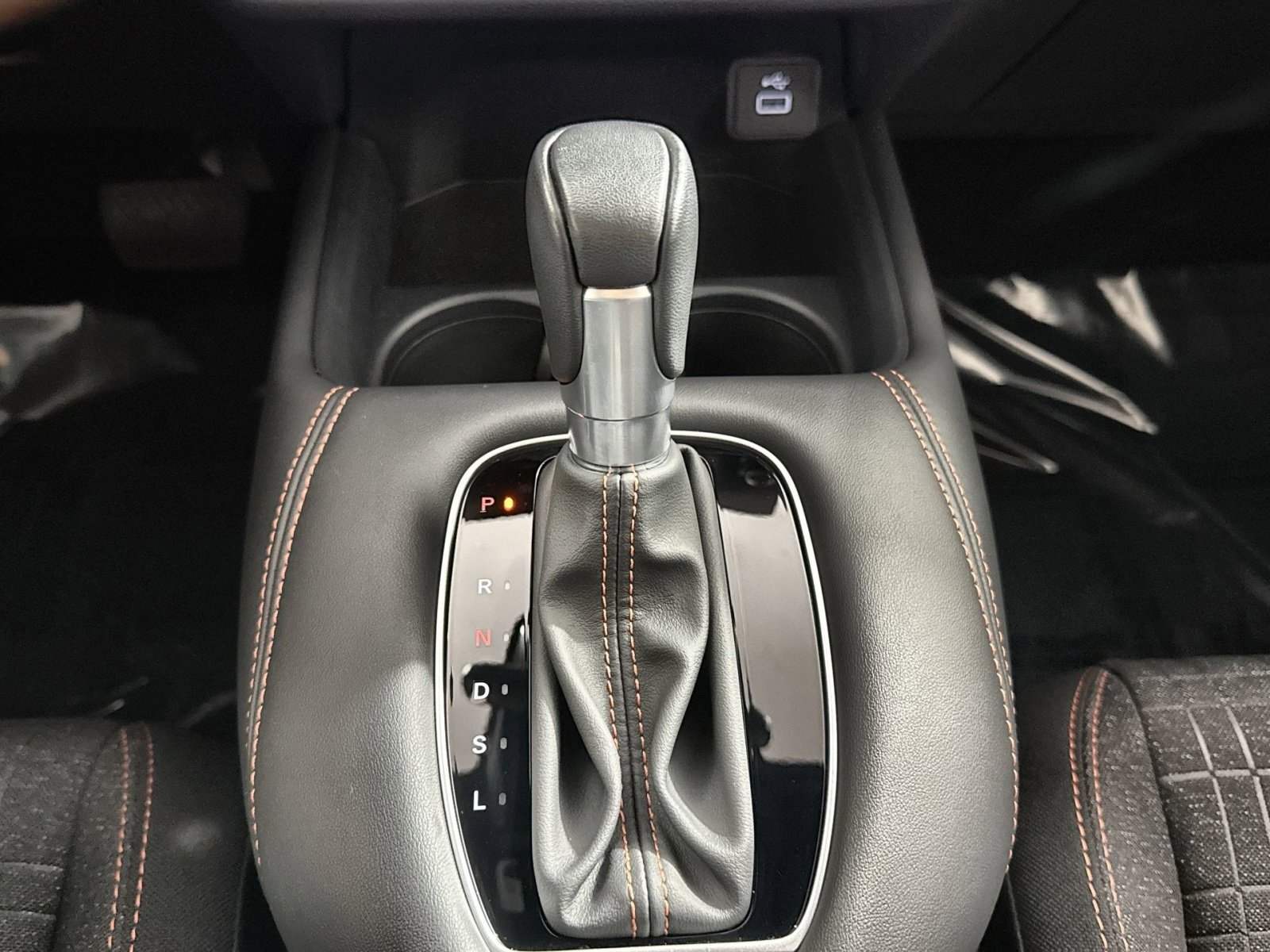 Used 2025 Honda HR-V Sport image 21