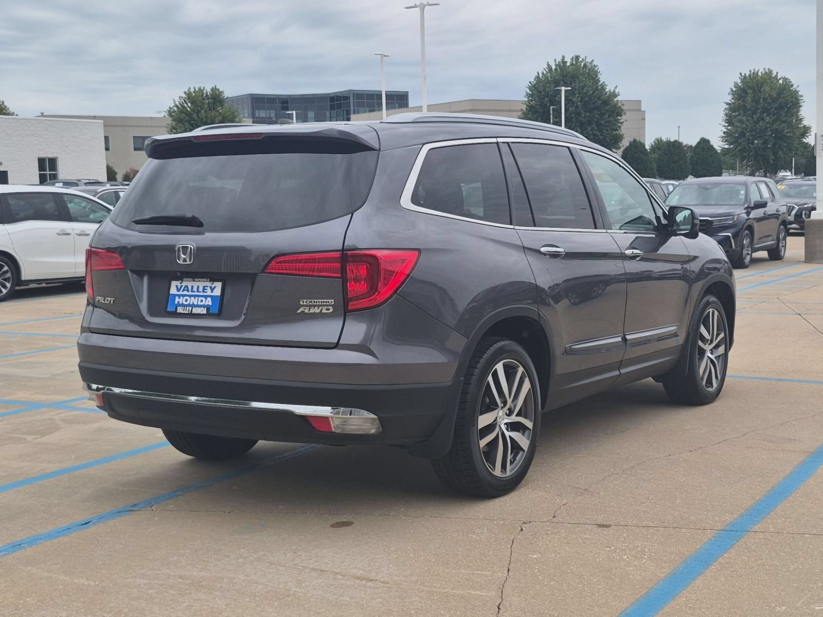 Used 2016 Honda Pilot Touring image 7