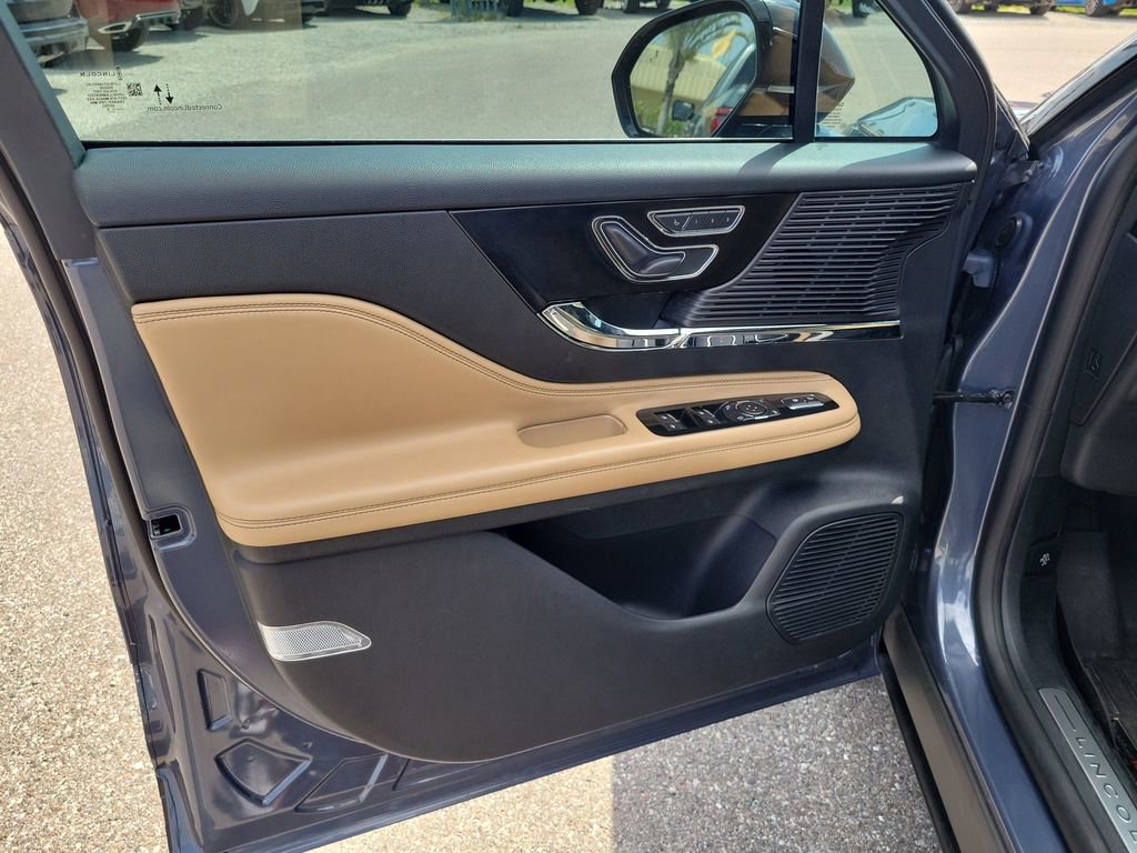 Used 2022 Lincoln Corsair Reserve FWD image 21