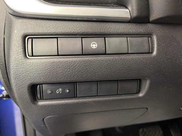 Used 2022 Nissan Rogue SV image 30