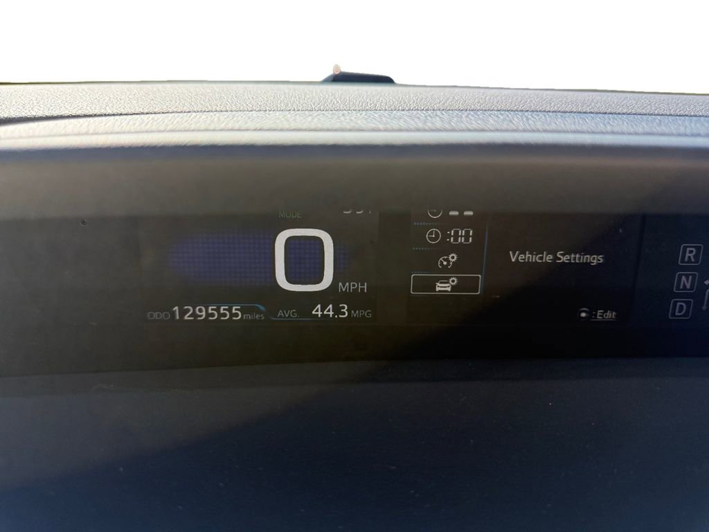 Used 2017 Toyota Prius Three image 14