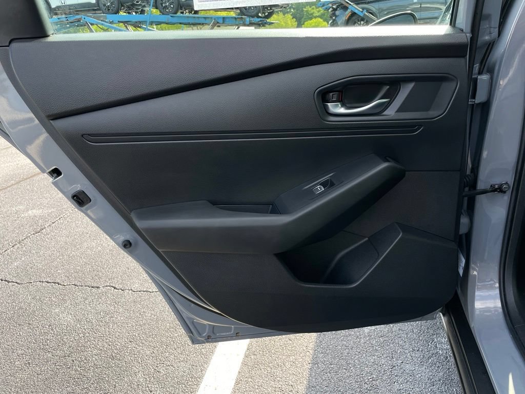 Used 2025 Honda Accord Sport image 38