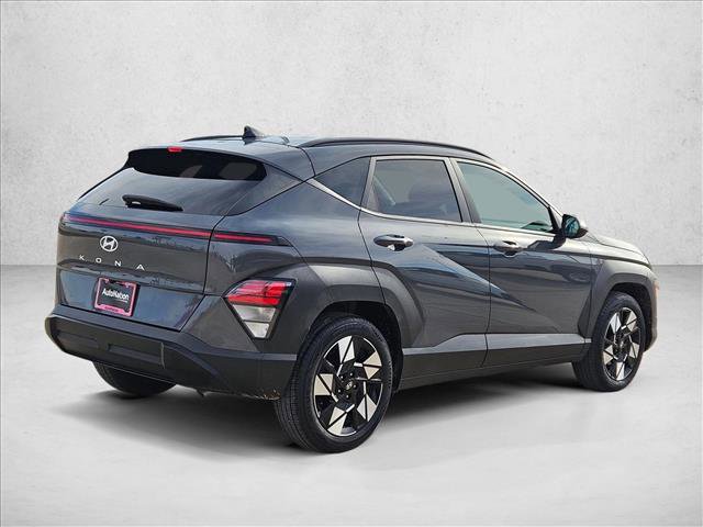 Used 2025 Hyundai Kona SEL FWD image 5