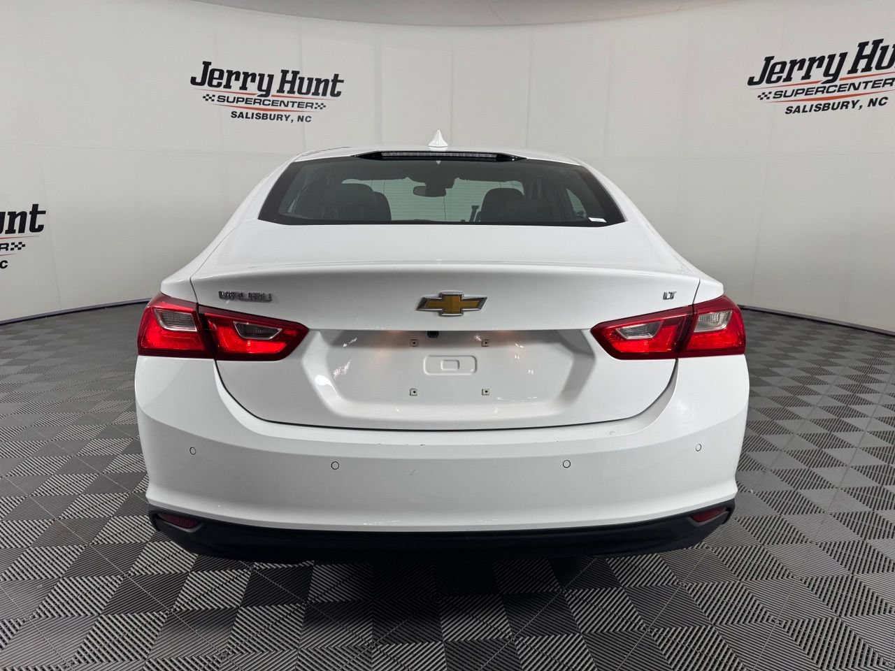 Used 2025 Chevrolet Malibu LT FWD image 8