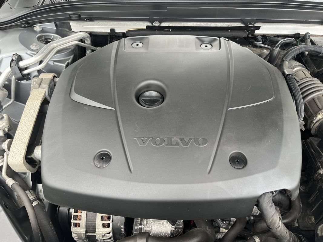 Used 2020 Volvo S60 T6 Momentum AWD/4WD image 26