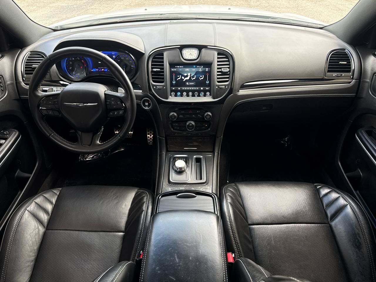 Used 2023 Chrysler 300 C RWD image 21