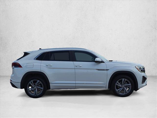 Used 2024 Volkswagen Atlas Cross Sport SEL R-Line AWD/4WD image 4