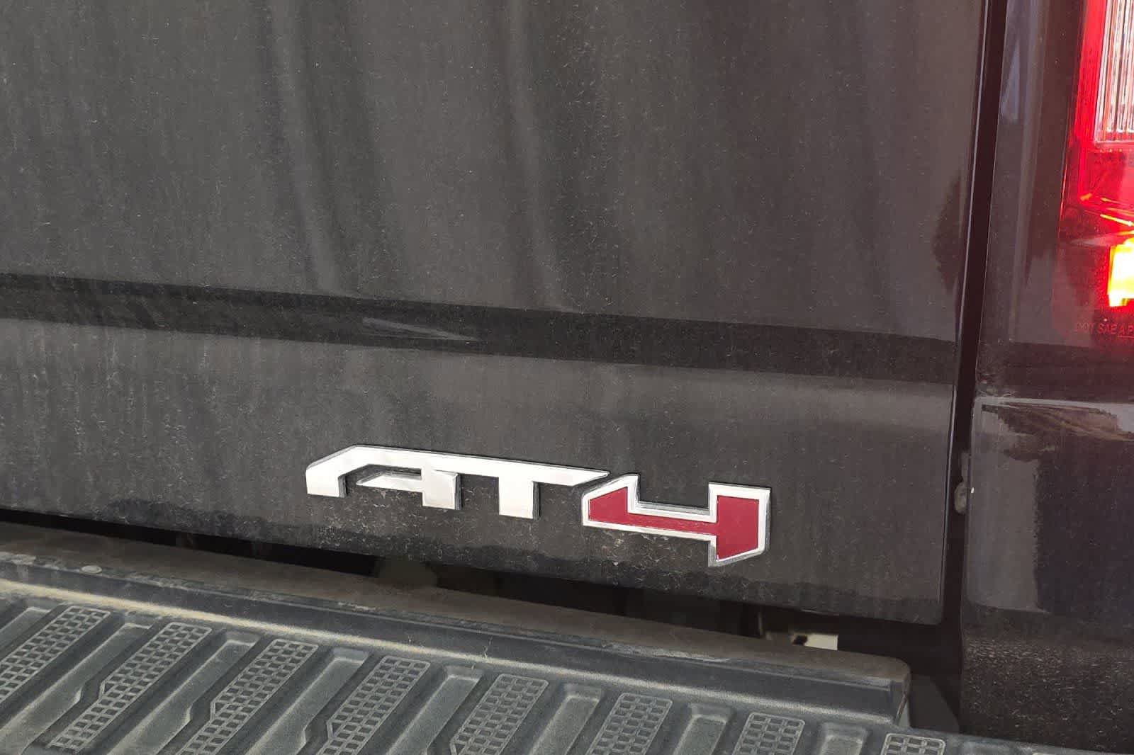 Used 2020 GMC Sierra 2500 AT4 w/ AT4 Premium Package AWD/4WD image 13