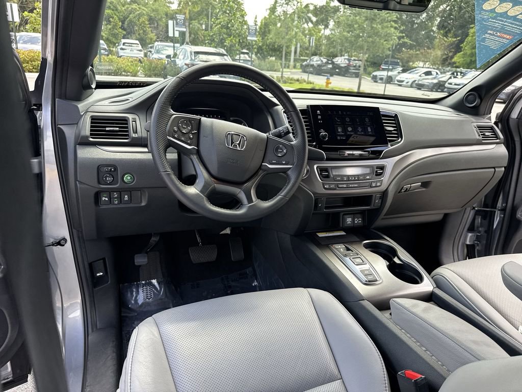 Used 2023 Honda Passport EX-L image 35