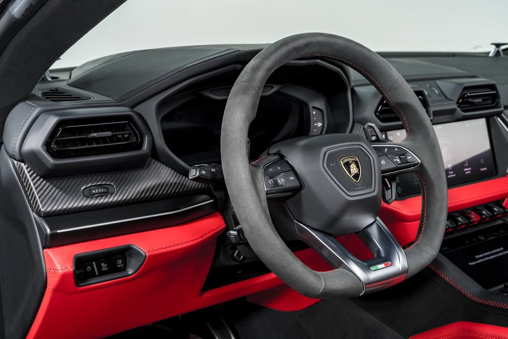 Used 2025 Lamborghini Urus S AWD/4WD image 14