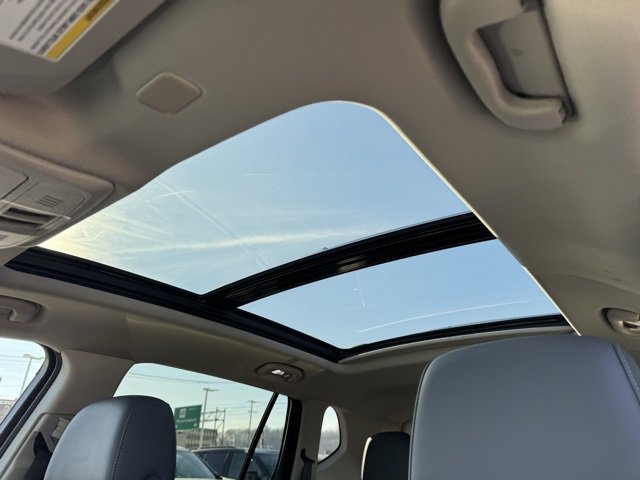 Used 2019 Buick Envision Premium w/ Driver Confidence Package image 14