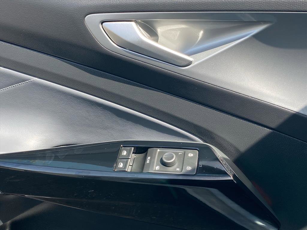 Certified 2024 Volkswagen ID.4 S image 13