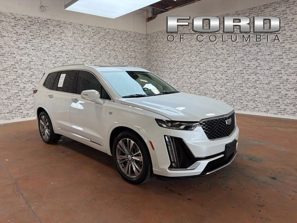 Used 2022 Cadillac XT6 Premium Luxury FWD image 1