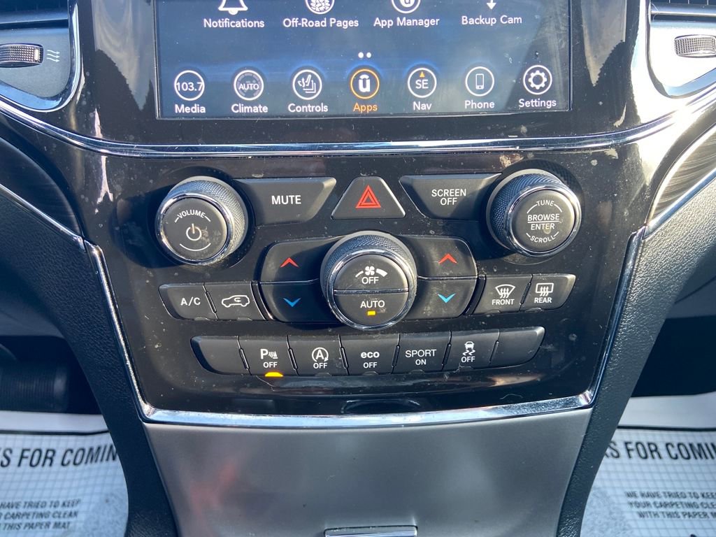 Used 2021 Jeep Grand Cherokee Limited image 28