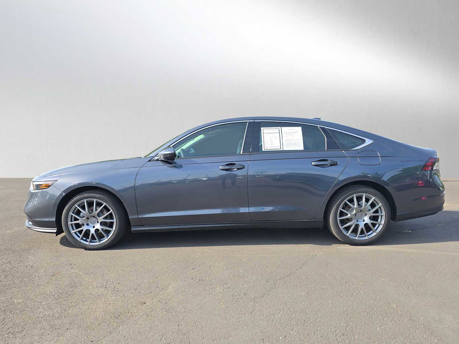 Used 2023 Honda Accord EX image 6