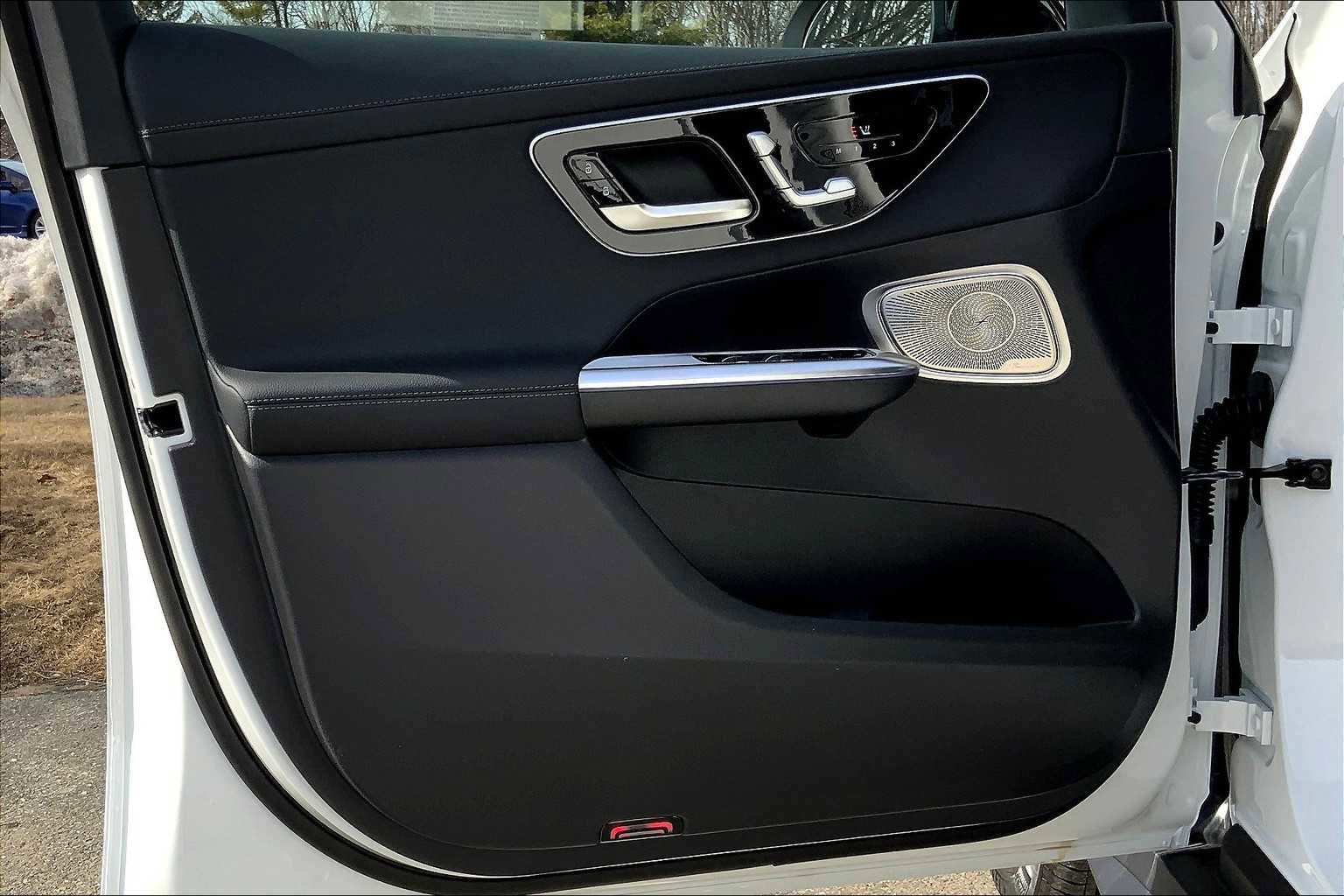 Certified 2025 Mercedes-Benz GLC 300 4MATIC image 14