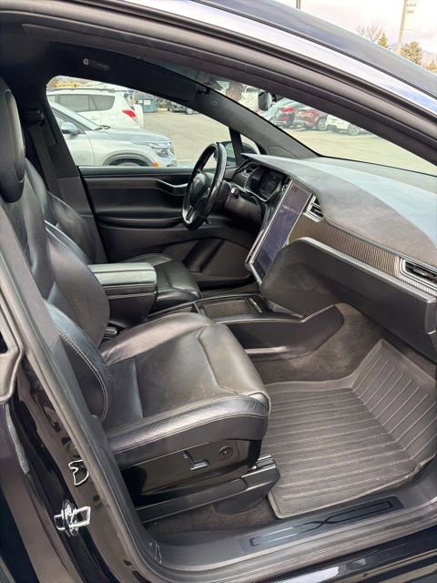 Used 2016 Tesla Model X P90D image 35