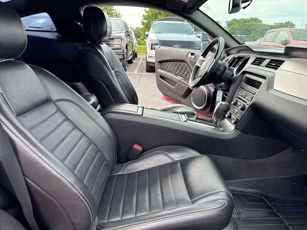 Used 2013 Ford Mustang Premium RWD image 20