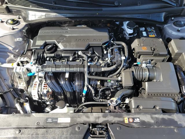 Certified 2025 Hyundai Elantra SE FWD image 29