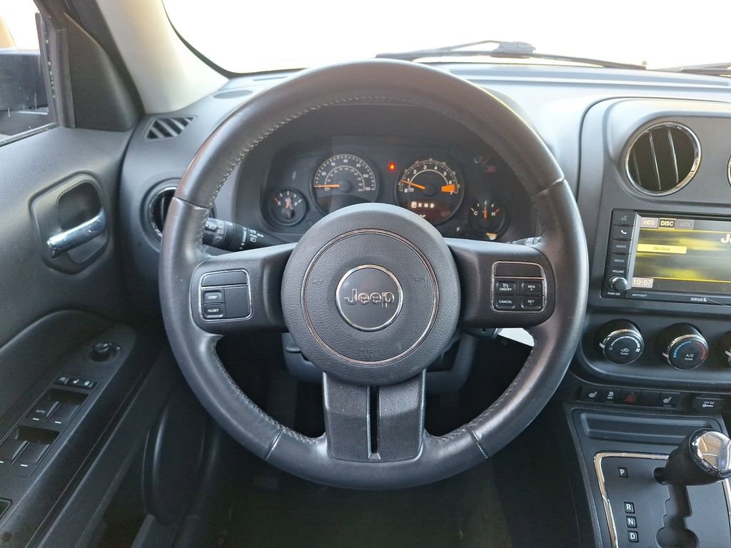 Used 2016 Jeep Patriot High Altitude AWD/4WD image 13