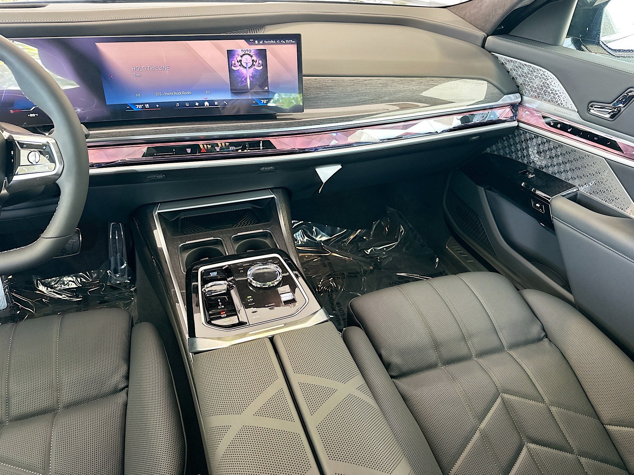New 2026 BMW i7 M70 AWD/4WD image 20