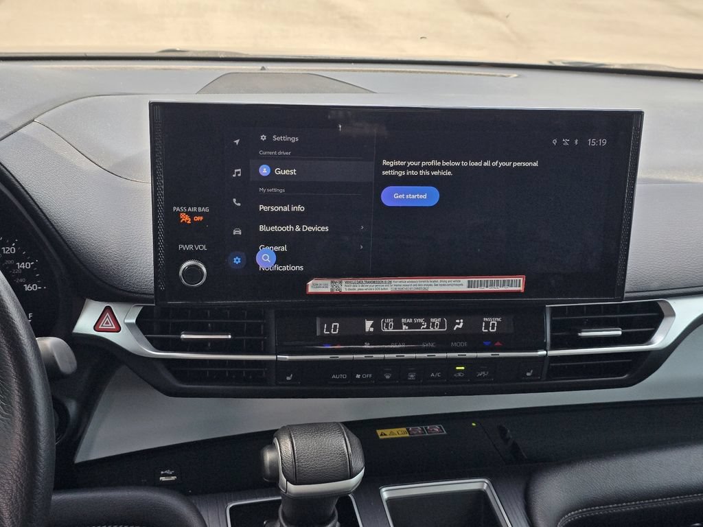 Used 2025 Toyota Sienna XLE w/ XLE Plus Package FWD image 17