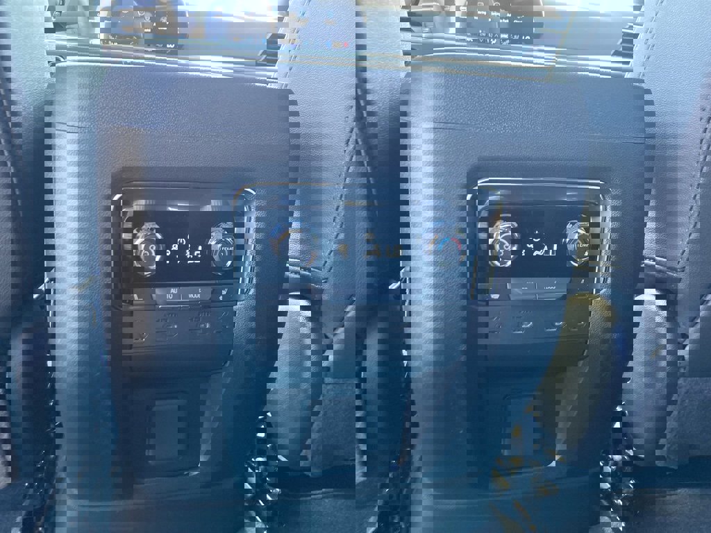 New 2025 Chevrolet Suburban Premier image 24