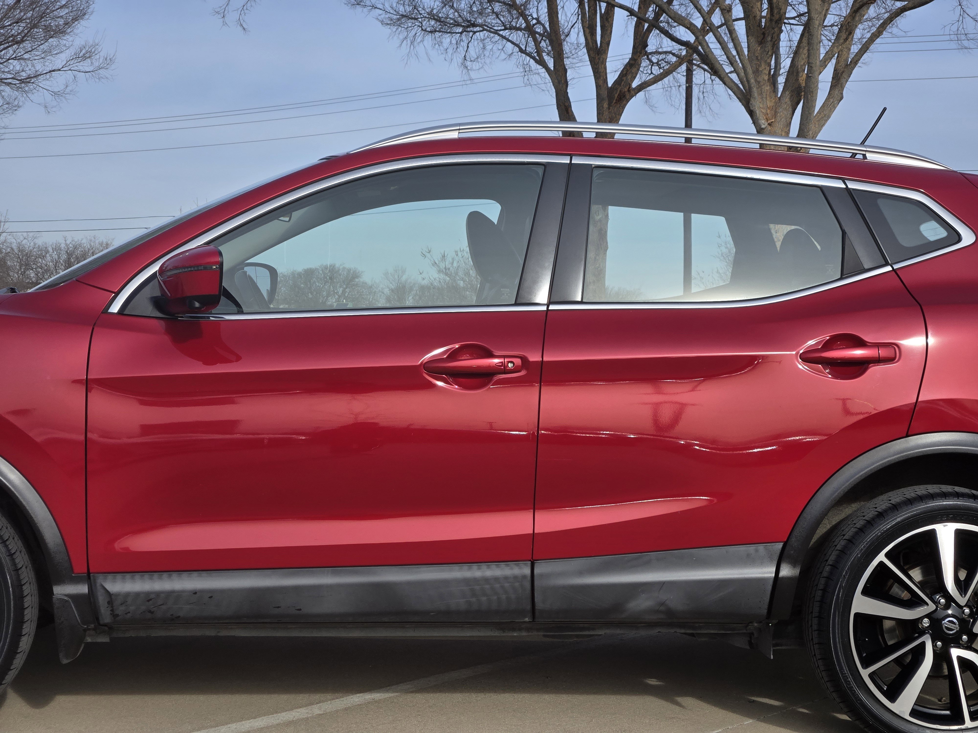 Used 2018 Nissan Rogue Sport SL w/ SL Premium Package image 12