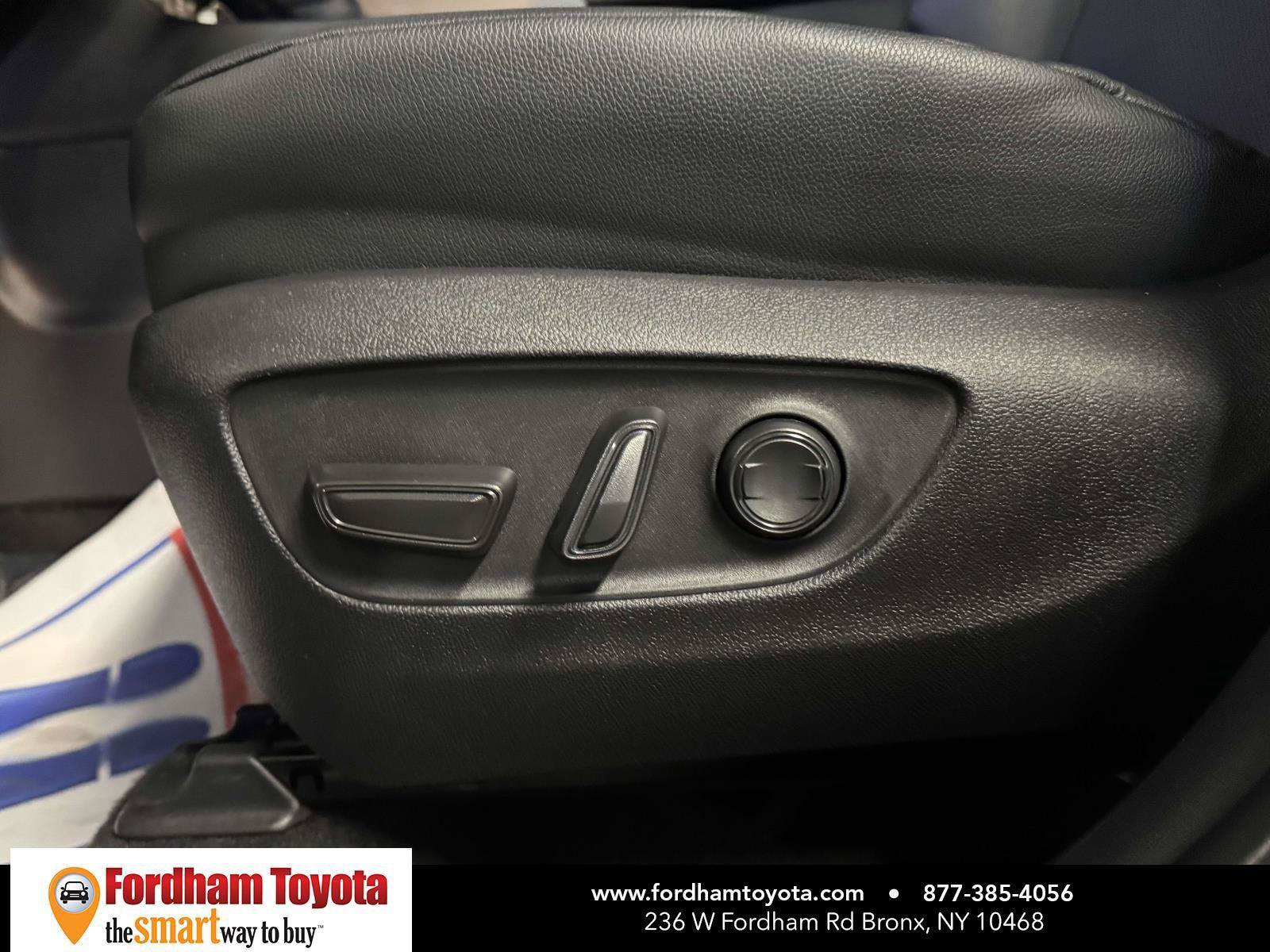 Certified 2025 Toyota Grand Highlander FWD image 17