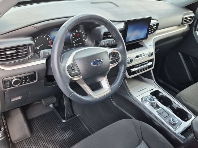 Used 2024 Ford Explorer XLT AWD/4WD image 10
