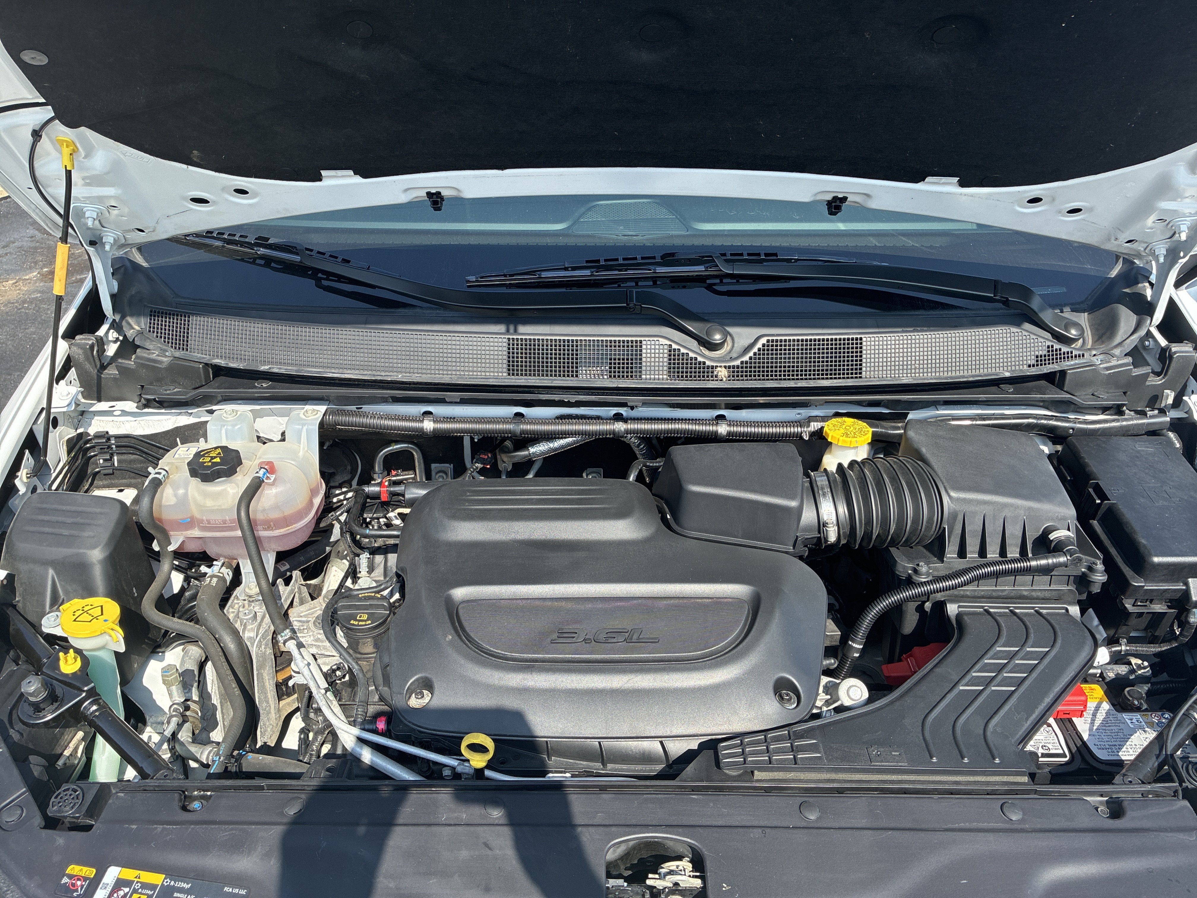 Used 2024 Chrysler Pacifica Touring-L FWD image 10